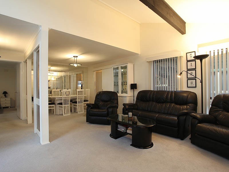 30 Lady Nelson Crescent, Altona Meadows VIC 3028