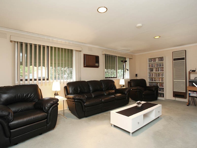 30 Lady Nelson Crescent, Altona Meadows VIC 3028