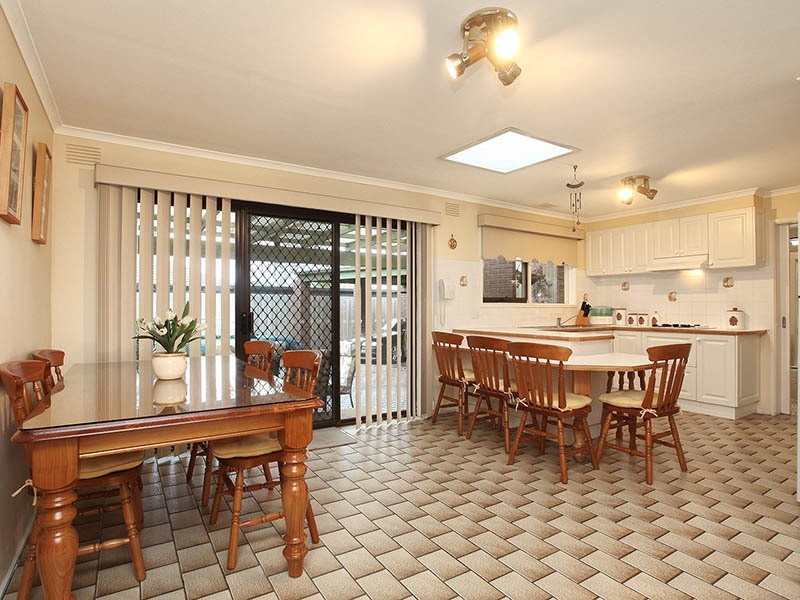 30 Lady Nelson Crescent, Altona Meadows VIC 3028