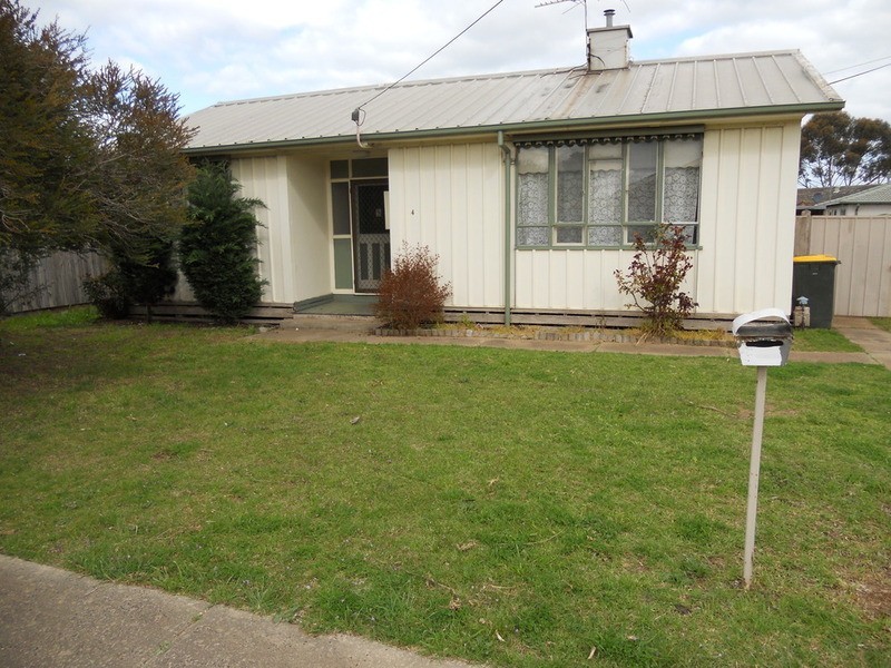 4 McNamara Road, Laverton VIC 3028