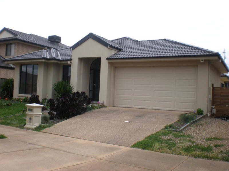 29 Eagleview Place, Sanctuary Lakes VIC 3030