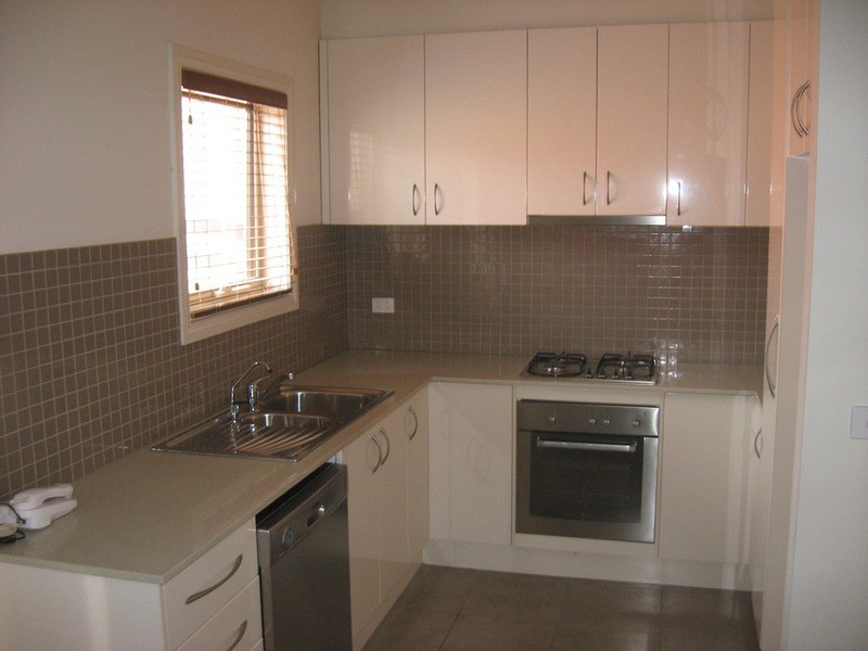 4/34 Stenhouse Avenue, Brooklyn VIC 3012