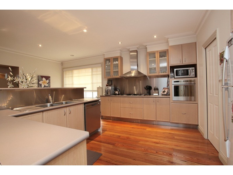 80 Waratah Drive, Altona Meadows VIC 3028