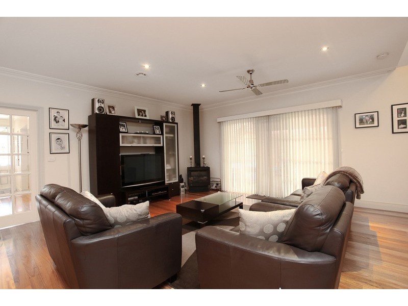 80 Waratah Drive, Altona Meadows VIC 3028