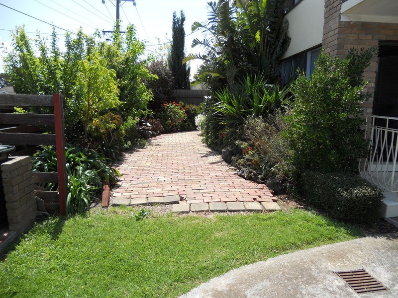 1/56 Rayner Street, Altona VIC 3018