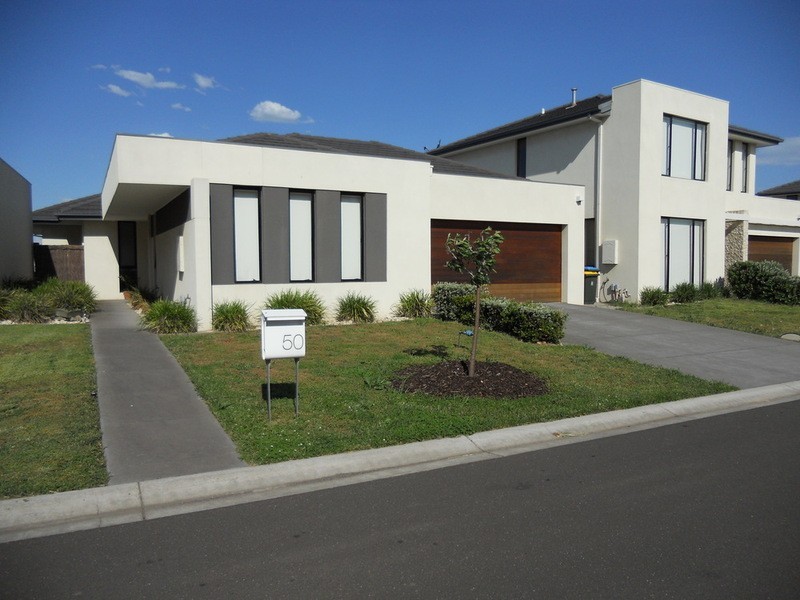 50 Signature Boulevard, Sanctuary Lakes VIC 3030