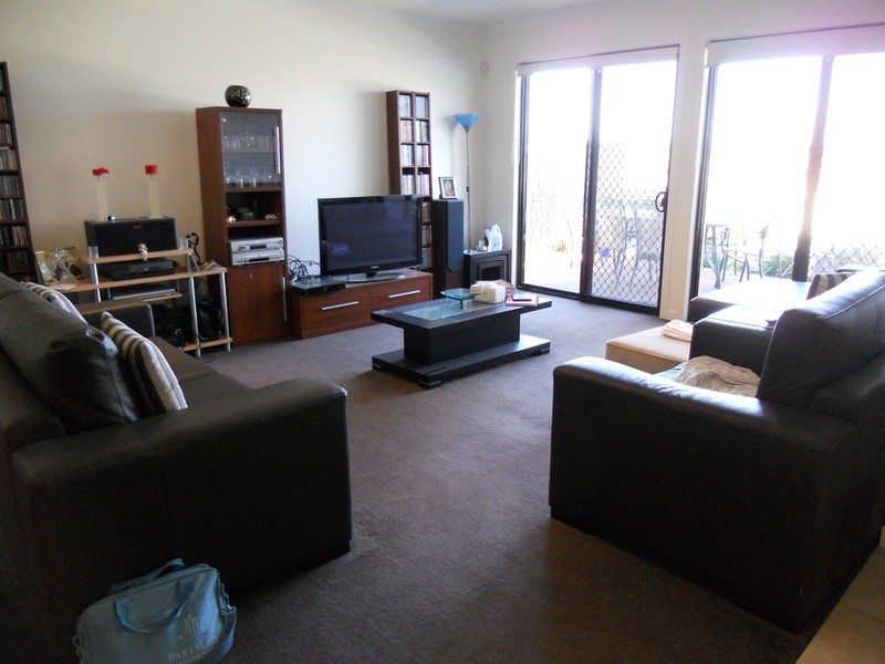 50 Signature Boulevard, Sanctuary Lakes VIC 3030
