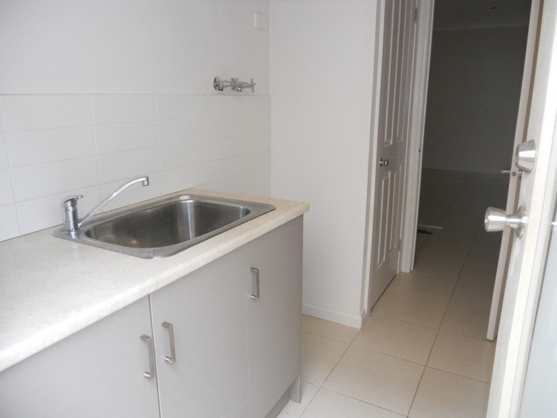 1/175 Princes Highway, Werribee VIC 3030