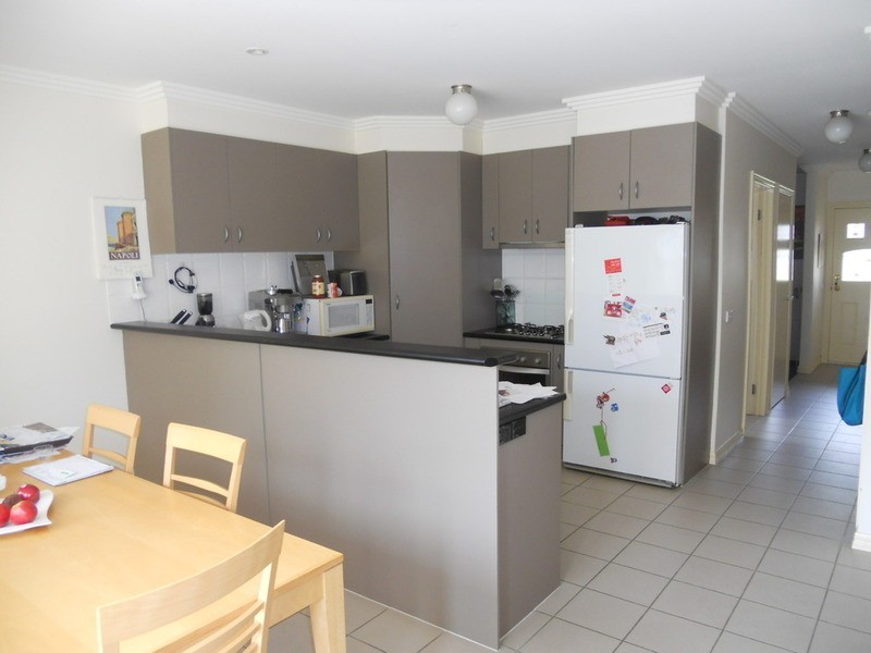 1/14 Romawi Street, Altona VIC 3018