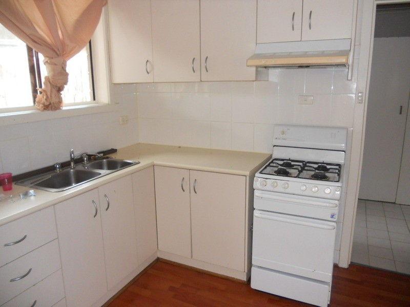 16 Fitzpatrick Drive, Altona Meadows VIC 3028