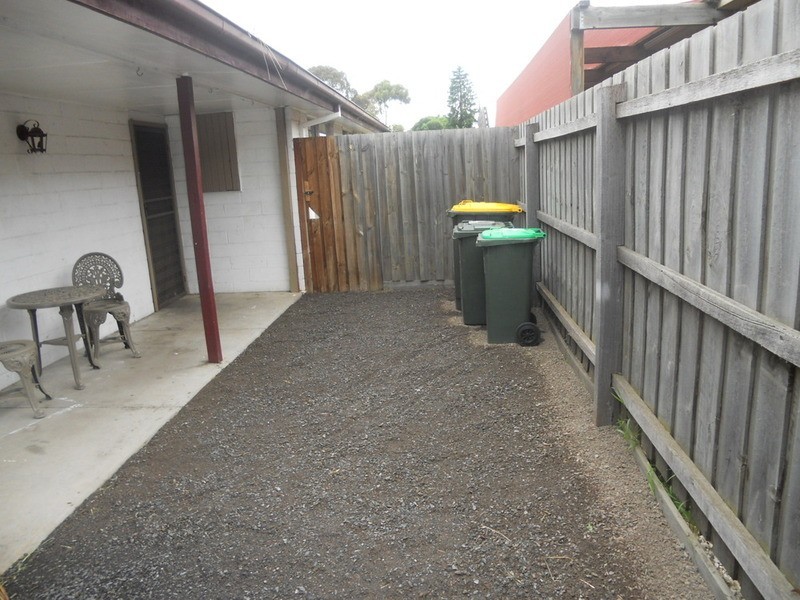 16 Fitzpatrick Drive, Altona Meadows VIC 3028