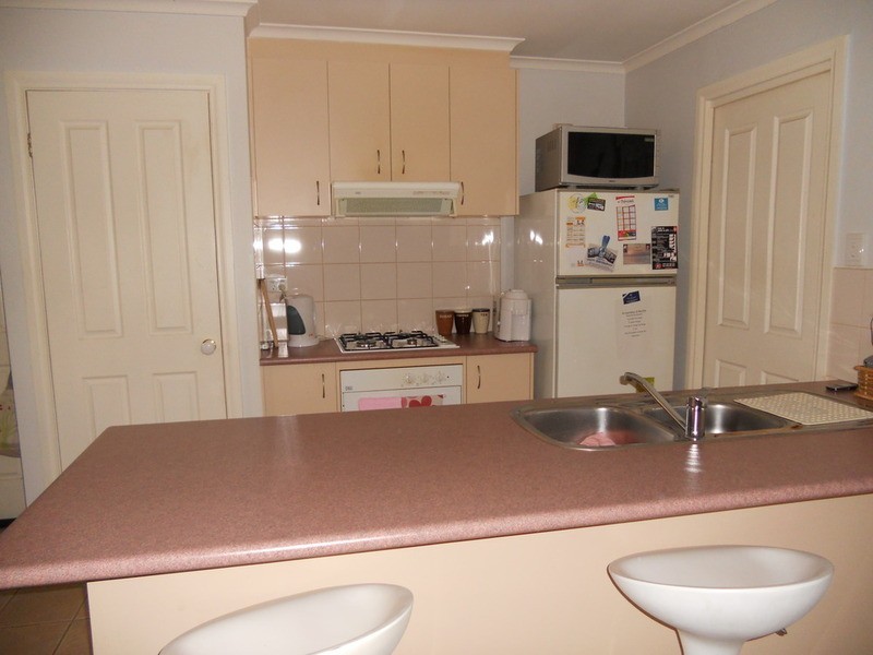 2/166 Merton Street, Altona Meadows VIC 3028