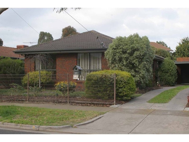 8 Lady Nelson Crescent, Altona Meadows VIC 3028