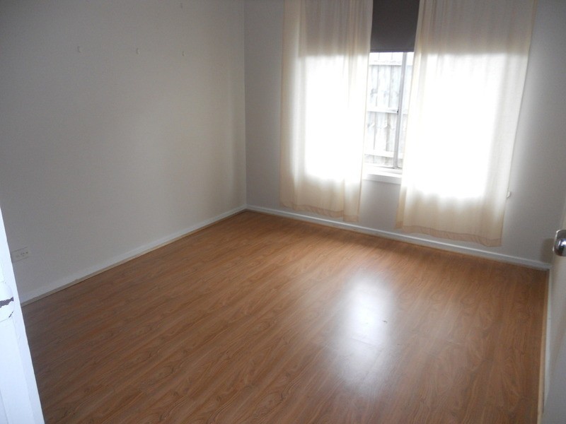 16 Fitzpatrick Drive, Altona Meadows VIC 3028