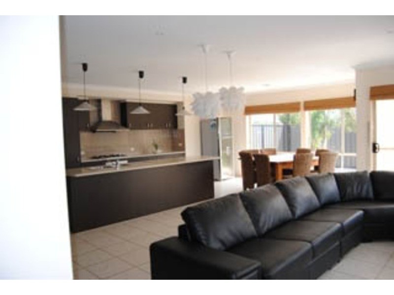 9 Heysen Mews, Point Cook VIC 3030