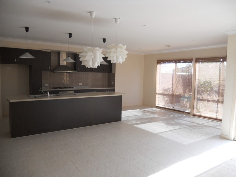 9 Heysen Mews, Point Cook VIC 3030