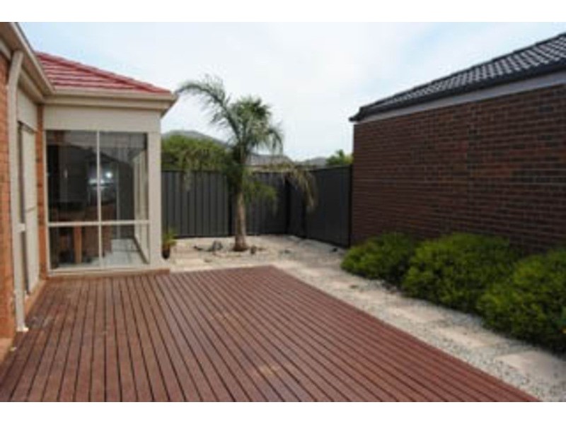 9 Heysen Mews, Point Cook VIC 3030