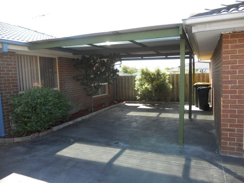 2/166 Merton Street, Altona Meadows VIC 3028