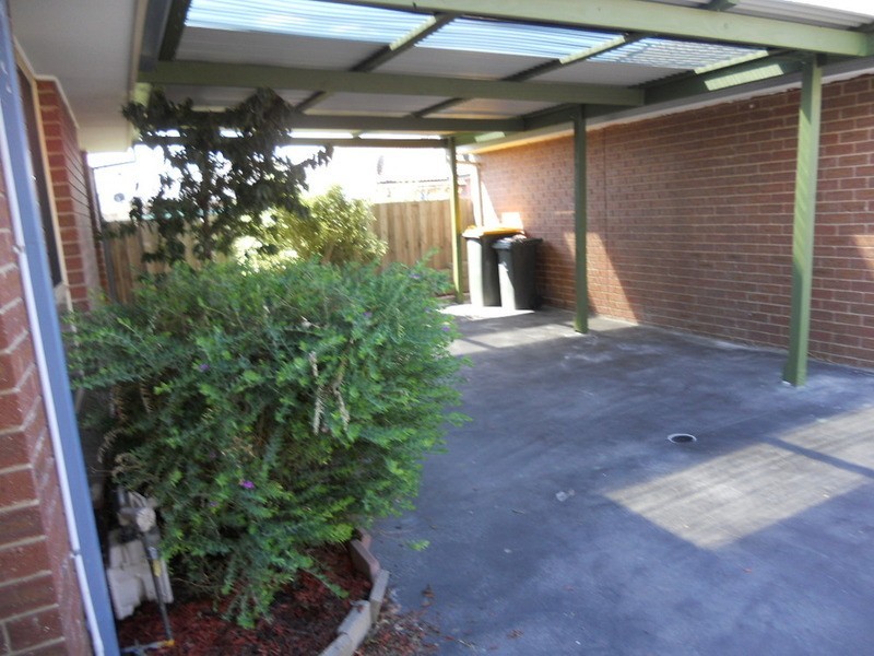 2/166 Merton Street, Altona Meadows VIC 3028