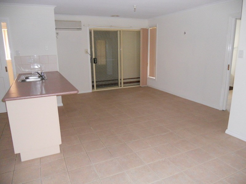 2/166 Merton Street, Altona Meadows VIC 3028