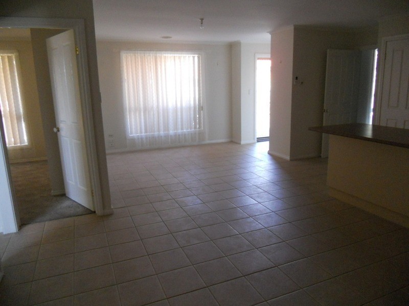 2/166 Merton Street, Altona Meadows VIC 3028