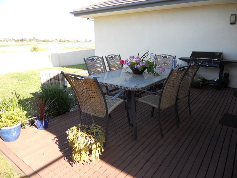 50 Signature Boulevard, Sanctuary Lakes VIC 3030