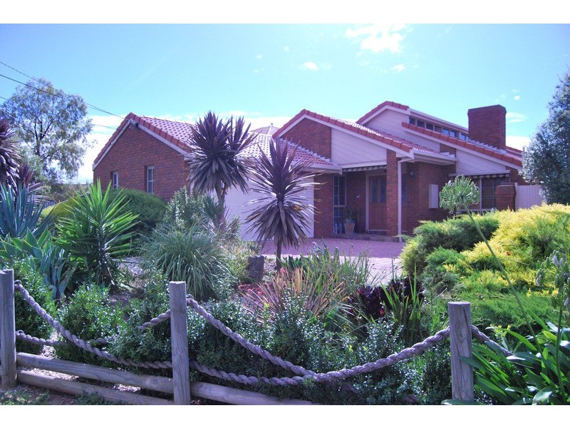 13 Ovington Place, Altona Meadows VIC 3028