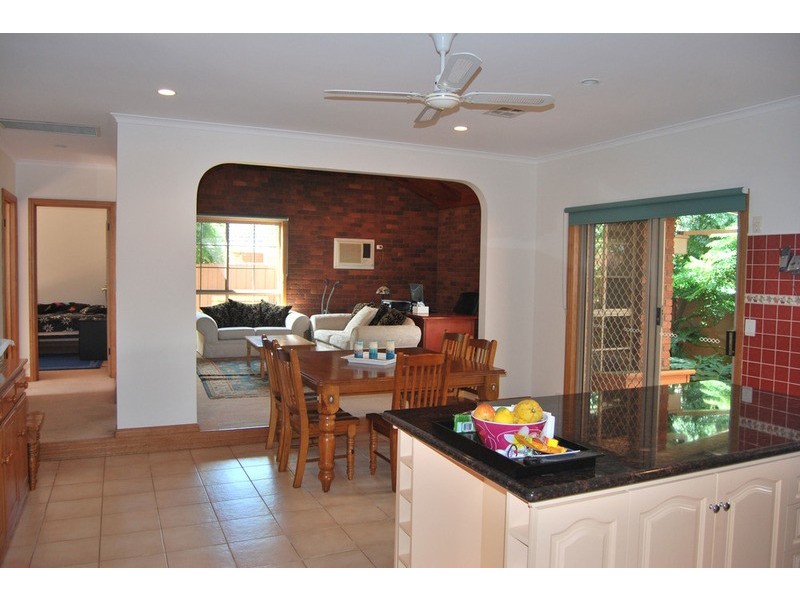 13 Ovington Place, Altona Meadows VIC 3028