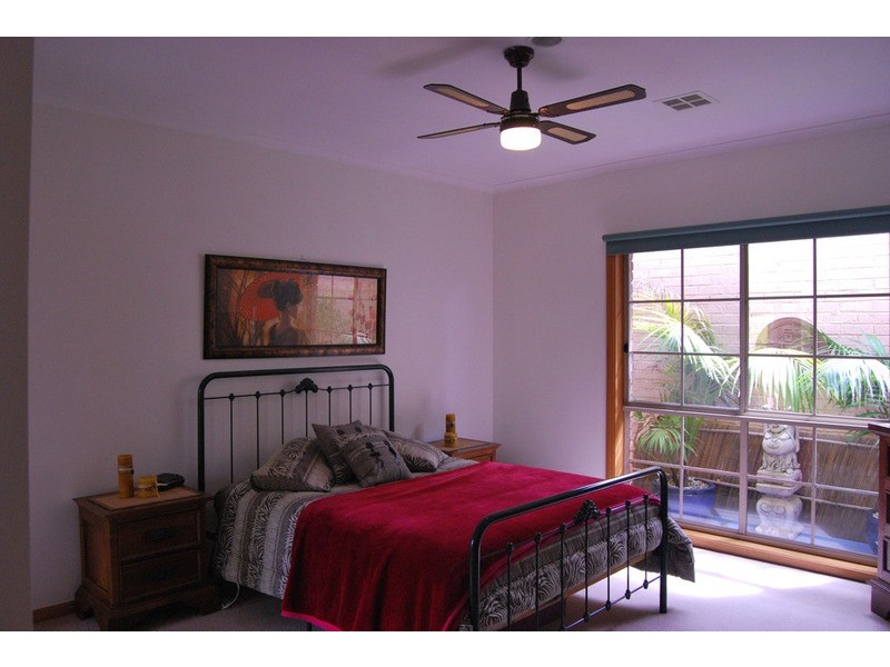 13 Ovington Place, Altona Meadows VIC 3028