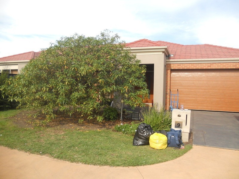 9 Heysen Mews, Point Cook VIC 3030