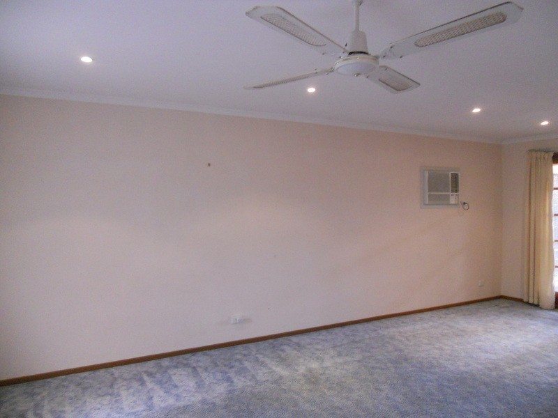 31 Angela Drive, Hoppers Crossing VIC 3029