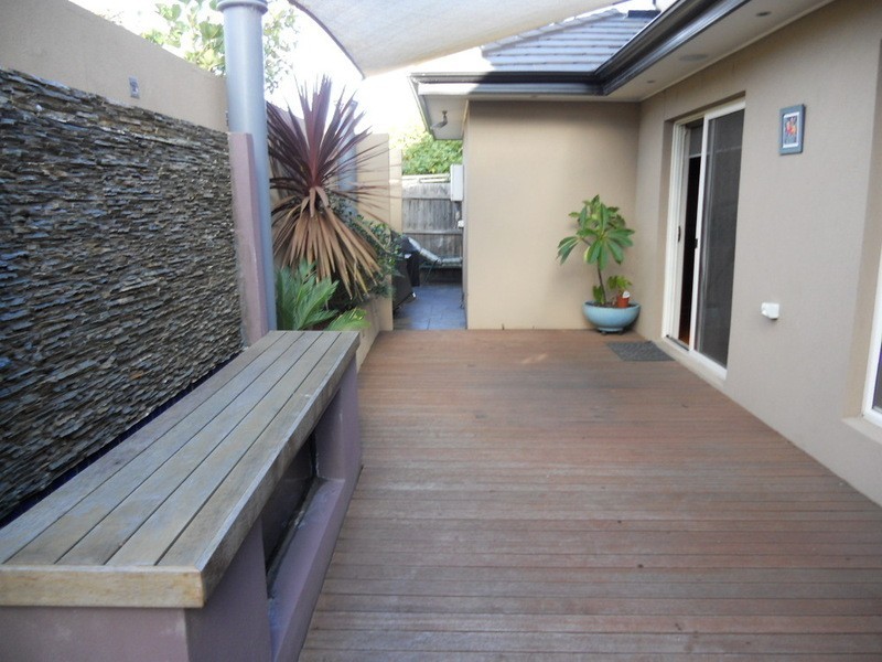 28 Paproth Grove, Altona North VIC 3025