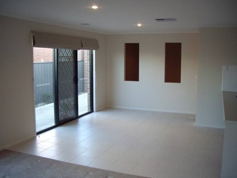 14 Spender Avenue, Point Cook VIC 3030