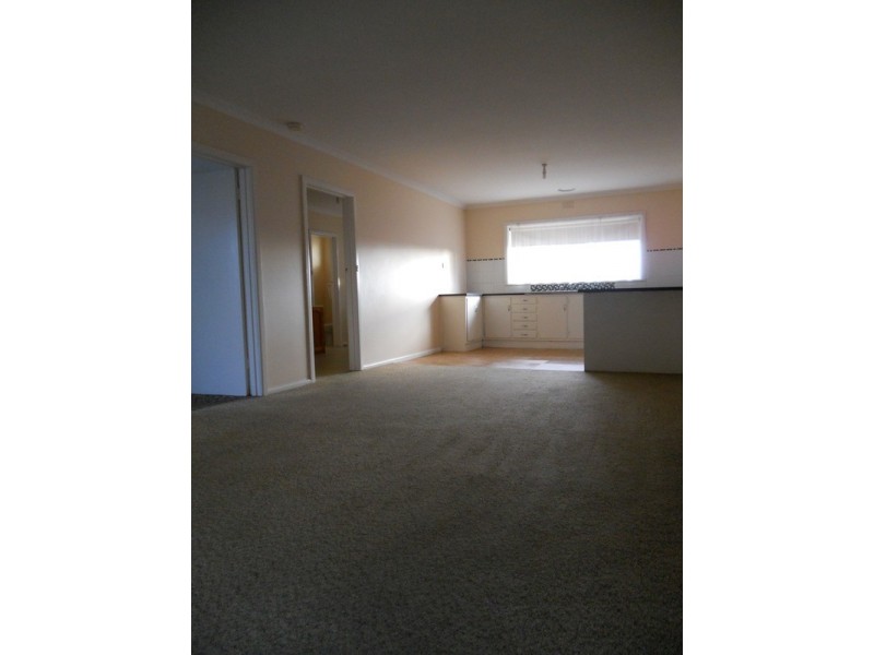 4/31 Millers Road, Altona VIC 3018