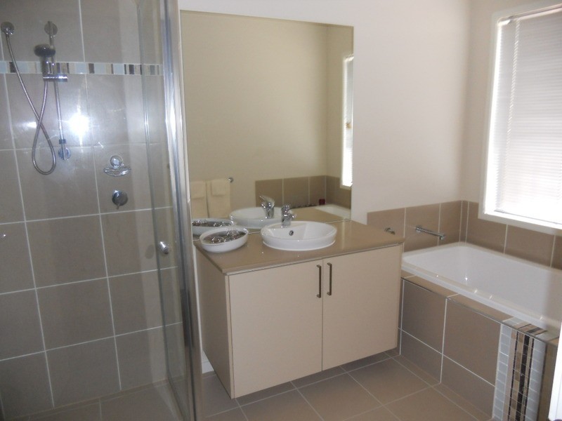 55 Fairbridge Road, Point Cook VIC 3030