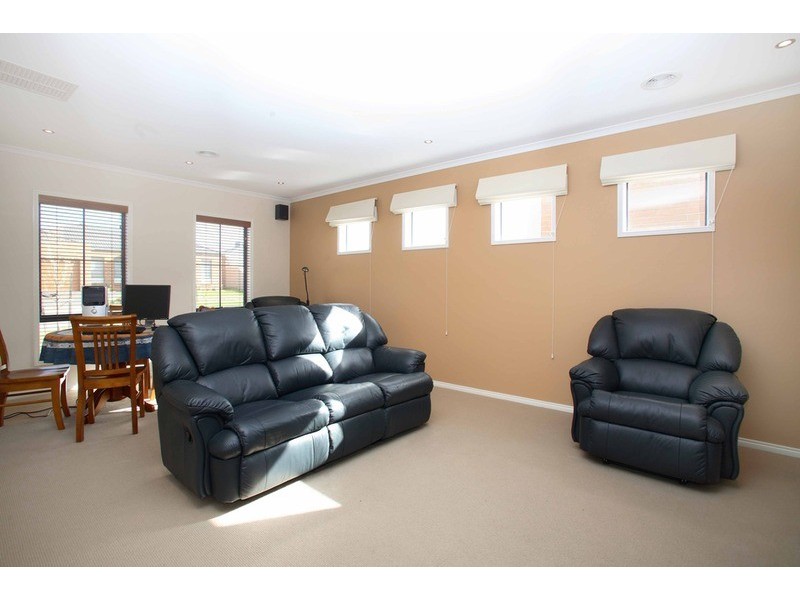 4 San Sebastian Drive, Point Cook VIC 3030