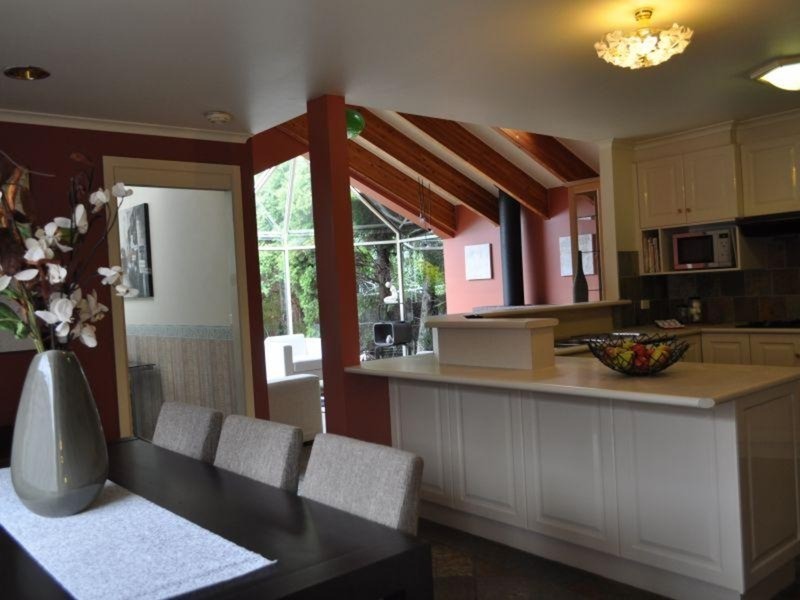 25 Talbot Street, Altona Meadows VIC 3028