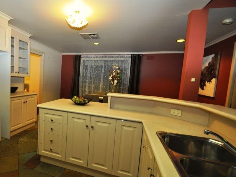 25 Talbot Street, Altona Meadows VIC 3028