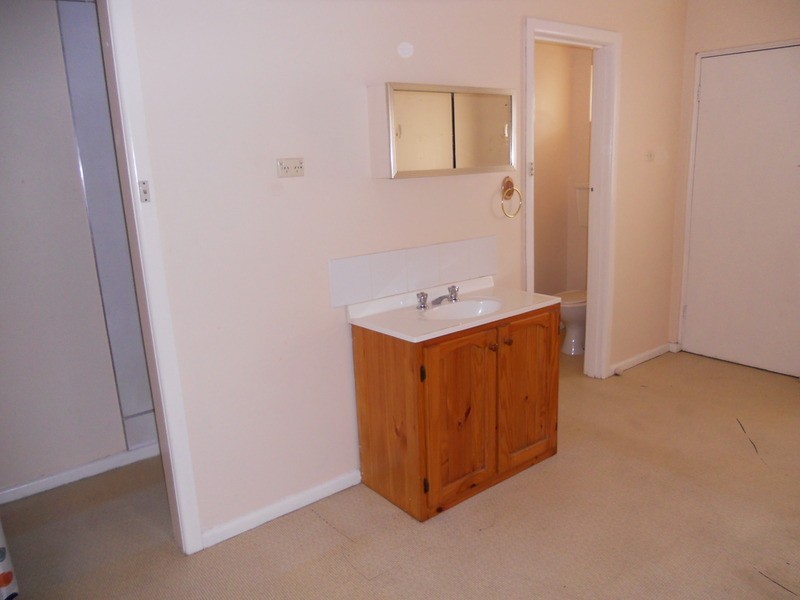 4/31 Millers Road, Altona VIC 3018