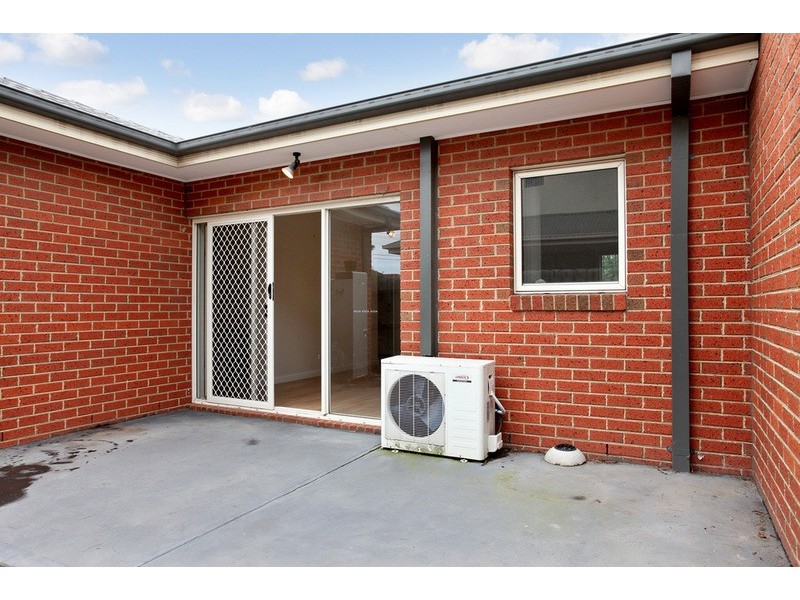 79 Corrigan Avenue, Brooklyn VIC 3012