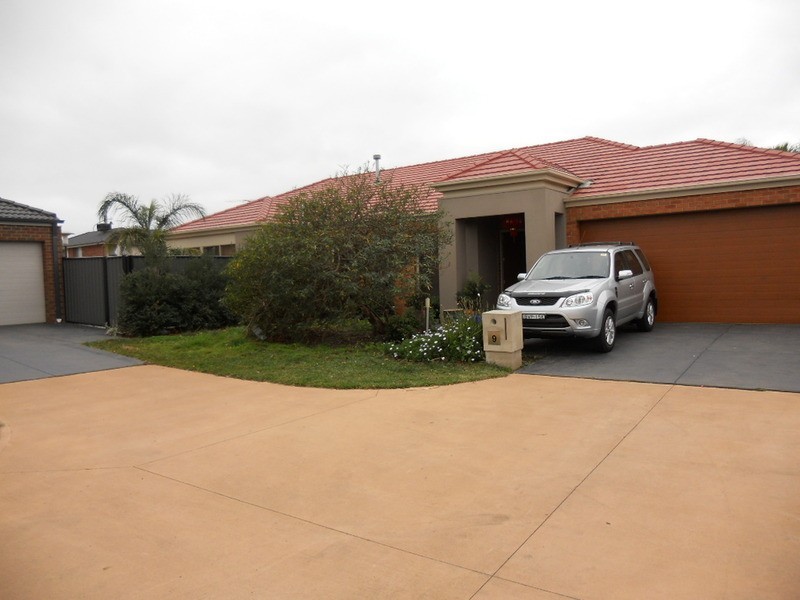 9 Heysen Mews, Point Cook VIC 3030