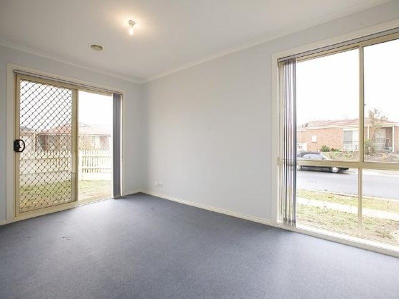 1/2 Markham Way, Altona Meadows VIC 3028