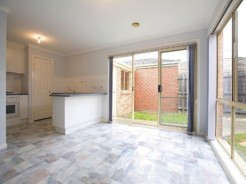 1/2 Markham Way, Altona Meadows VIC 3028