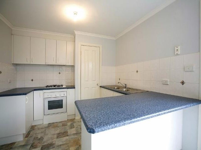 1/2 Markham Way, Altona Meadows VIC 3028