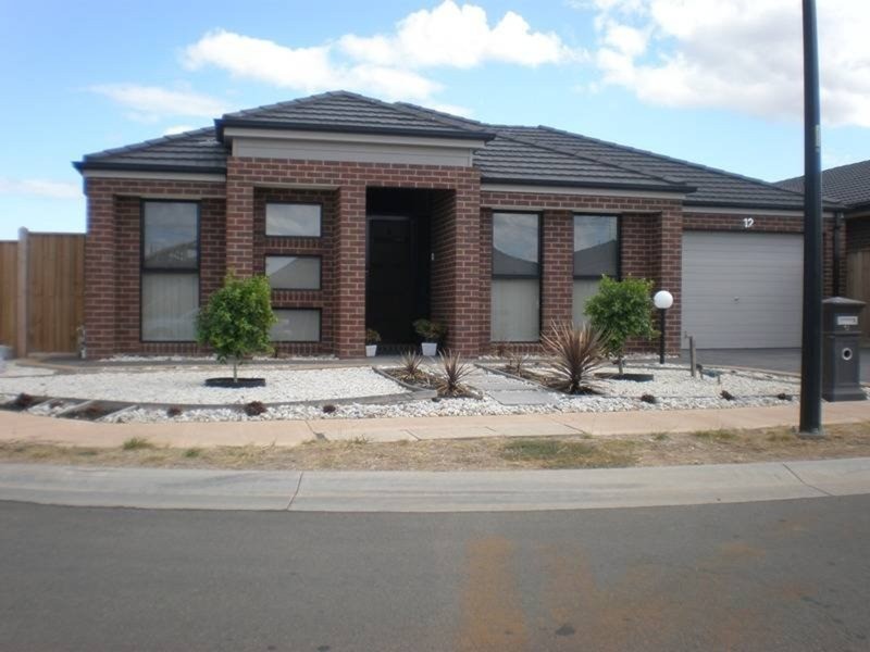 12 Urban Drive, Williams Landing VIC 3027