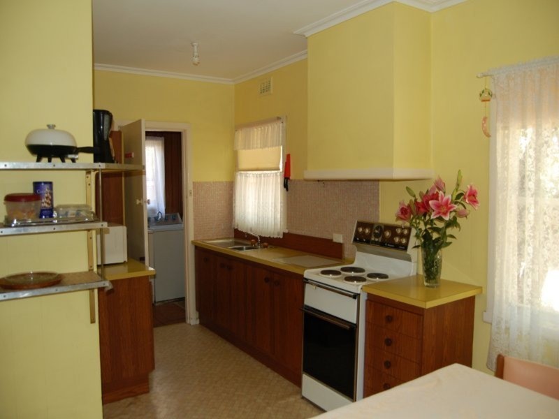 11 High Street, Laverton VIC 3028