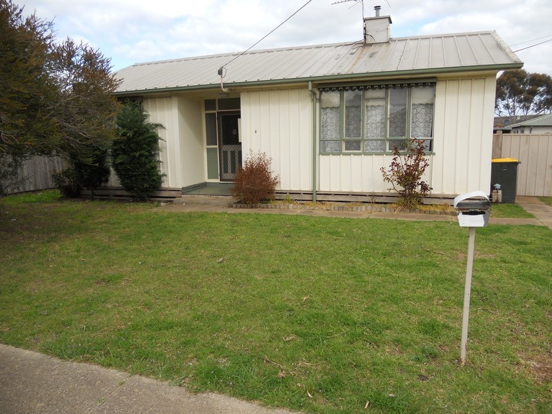 4 McNamara Road, Laverton VIC 3028