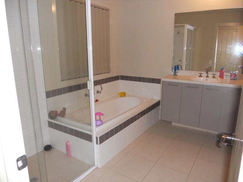 12 Urban Drive, Williams Landing VIC 3027