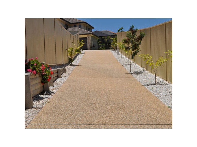 27 Stringybark Dr, Molendinar QLD 4214