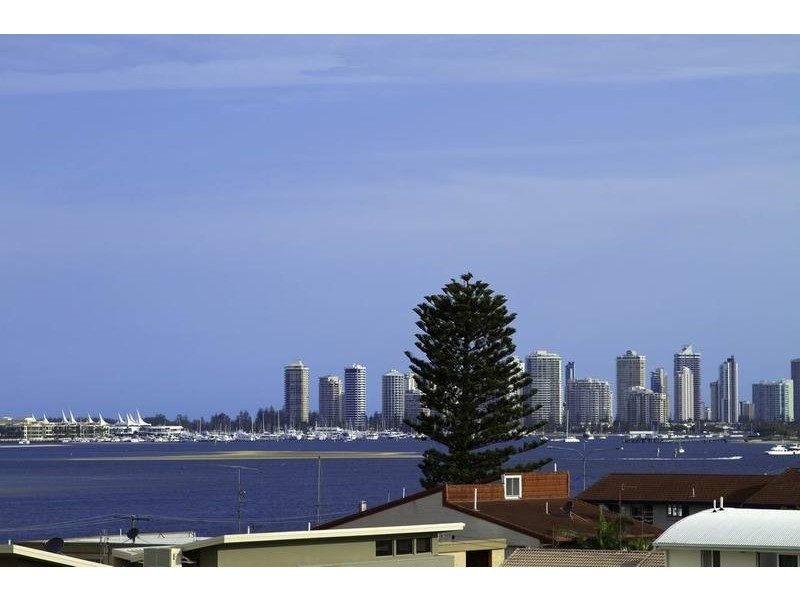 Labrador QLD 4215